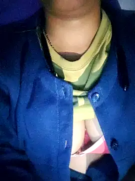 Snapshot of lovelyruhi chatting on 01.08.25 lovelyruhi online show from 01.08.25