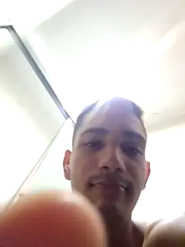 Snapshot of jose5320_20 chatting on 11.04.25 jose5320 20 online show from 11.04.25