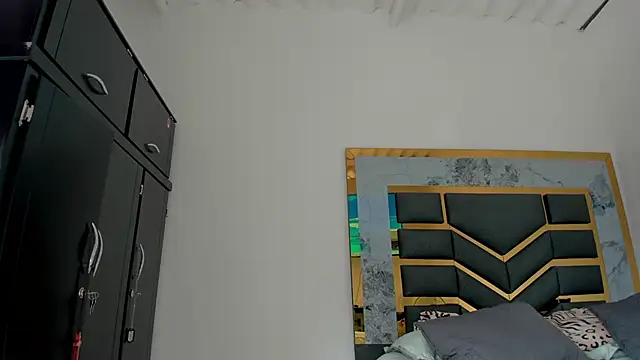 Snapshot of MattDevon chatting on 09.08.25 MattDevon online show from 09.08.25