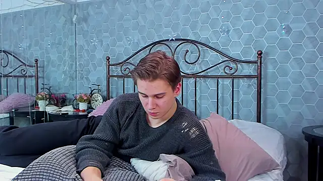 Snapshot of Marcus_Swampov chatting on 12.20.24 Marcus Swampov online show from 12.20.24