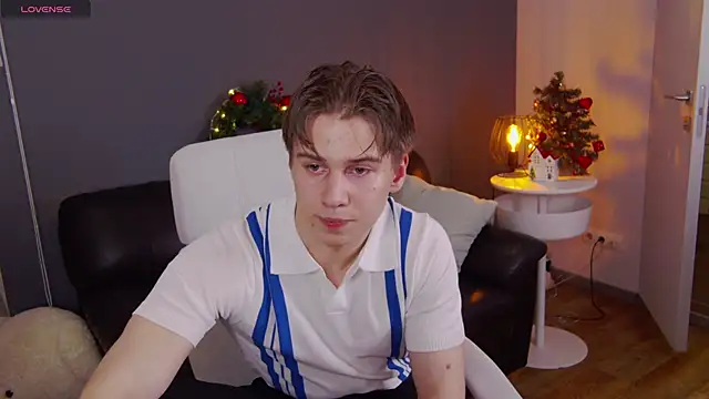 Snapshot of Marcus_Swampov chatting on 12.25.24 Marcus Swampov online show from 12.25.24