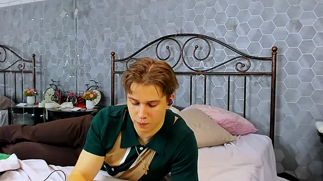 Snapshot of Marcus_Swampov chatting on 12.27.24 Marcus Swampov online show from 12.27.24