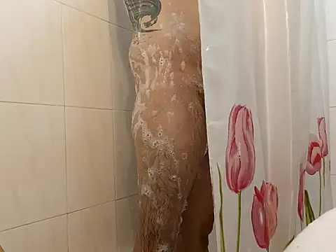 Snapshot of domexib chatting on 02.13.25 domexib online show from 02.13.25