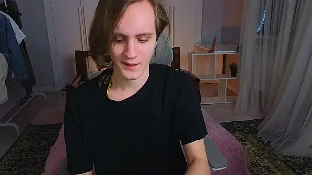 Snapshot of nikompell chatting on 02.22.25 nikompell online show from 02.22.25