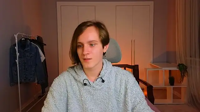 Snapshot of nikompell chatting on 03.11.25 nikompell online show from 03.11.25