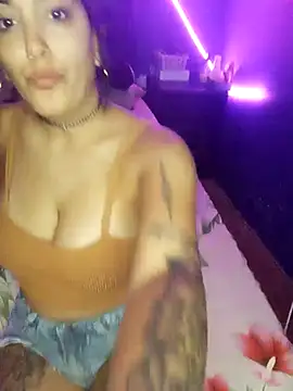 Snapshot of shishiii_11 chatting on 02.28.25 shishiii 11 online show from 02.28.25