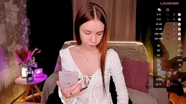 Snapshot of MilliBrown_ chatting on 10.13.25 MilliBrown online show from 10.13.25