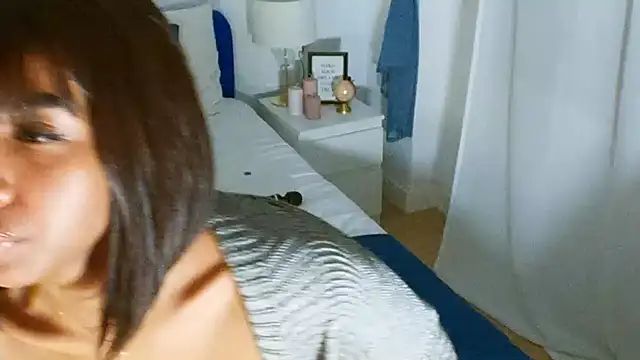 Snapshot of IamCrystal2 chatting on 03.23.25 IamCrystal2 online show from 03.23.25