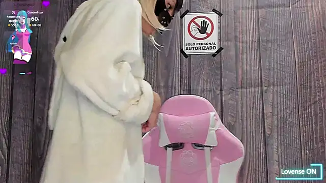 Snapshot of incubo-succubus chatting on 11.11.25 incubo-succubus online show from 11.11.25