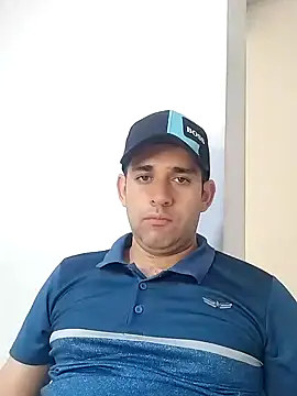 Snapshot of CRISTHIAN_GREY01 chatting on 01.18.25 CRISTHIAN GREY01 online show from 01.18.25