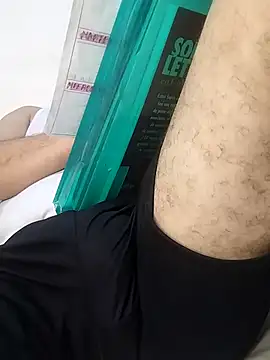 Snapshot of CRISTHIAN_GREY01 chatting on 02.27.25 CRISTHIAN GREY01 online show from 02.27.25