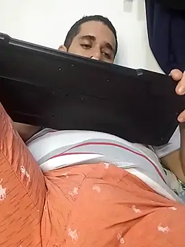 Snapshot of CRISTHIAN_GREY01 chatting on 03.07.25 CRISTHIAN GREY01 online show from 03.07.25