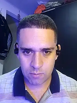 Snapshot of CRISTHIAN_GREY01 chatting on 03.12.25 CRISTHIAN GREY01 online show from 03.12.25