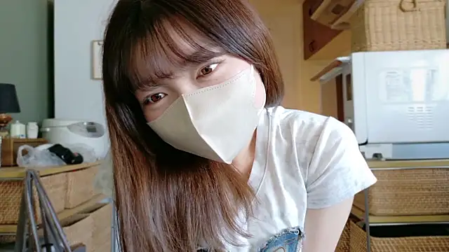 Snapshot of _Yui_ chatting on 09.16.25  Yui  online show from 09.16.25