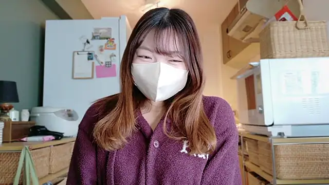 Snapshot of _Yui_ chatting on 10.24.25  Yui  online show from 10.24.25