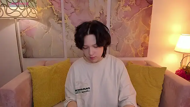 Snapshot of fiamoory chatting on 01.14.25 fiamoory online show from 01.14.25