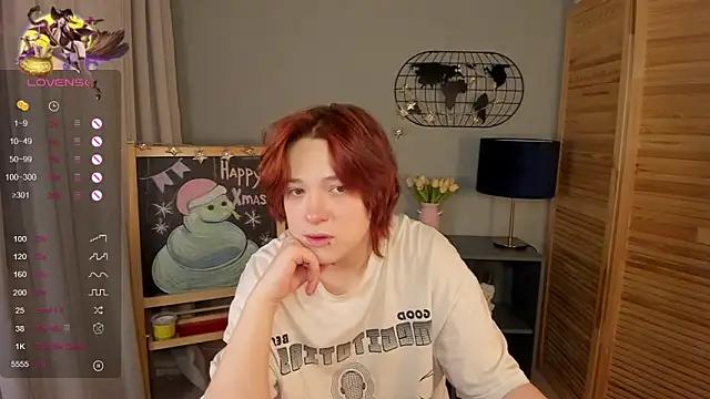 Snapshot of fiamoory chatting on 01.15.25 fiamoory online show from 01.15.25