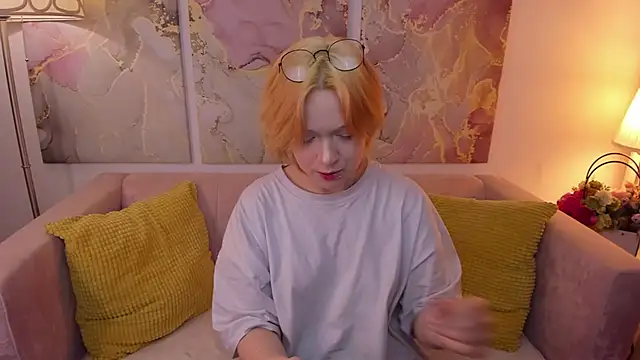 Snapshot of fiamoory chatting on 01.21.25 fiamoory online show from 01.21.25