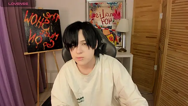 Snapshot of fiamoory chatting on 01.25.25 fiamoory online show from 01.25.25
