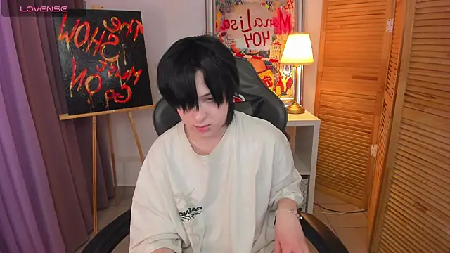 Snapshot of fiamoory chatting on 01.25.25 fiamoory online show from 01.25.25