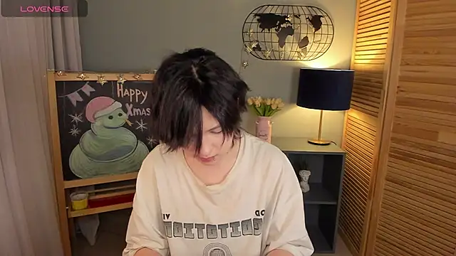 Snapshot of fiamoory chatting on 02.01.25 fiamoory online show from 02.01.25