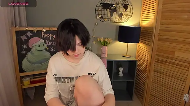 Snapshot of fiamoory chatting on 02.01.25 fiamoory online show from 02.01.25