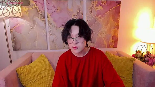 Snapshot of fiamoory chatting on 02.08.25 fiamoory online show from 02.08.25