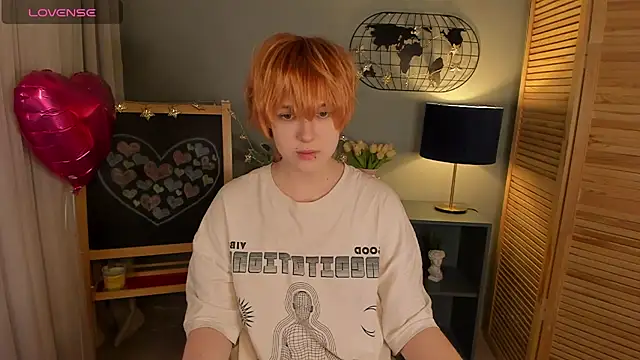 Snapshot of fiamoory chatting on 02.23.25 fiamoory online show from 02.23.25
