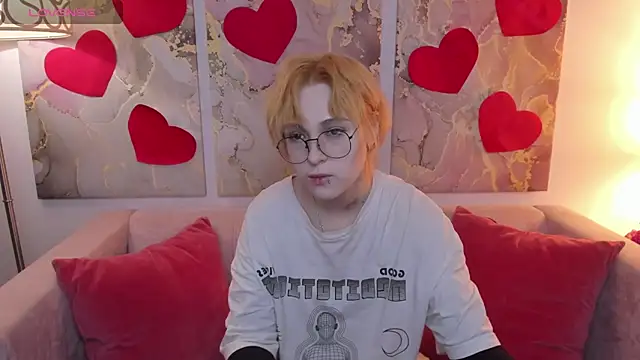 Snapshot of fiamoory chatting on 02.25.25 fiamoory online show from 02.25.25