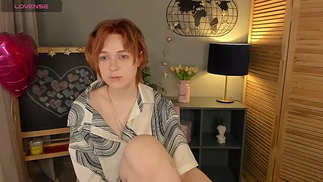 Snapshot of fiamoory chatting on 03.01.25 fiamoory online show from 03.01.25