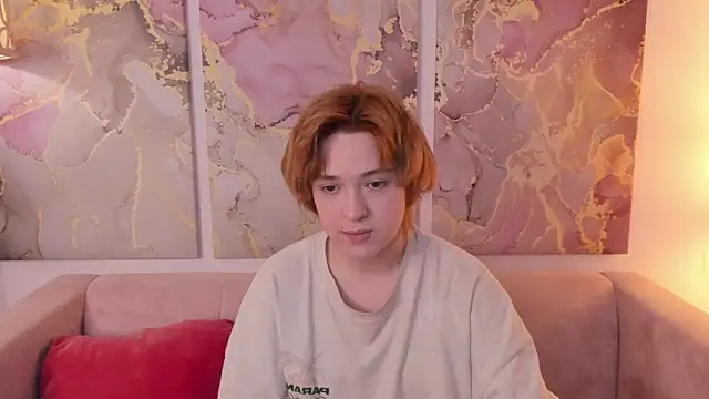 Snapshot of fiamoory chatting on 03.17.25 fiamoory online show from 03.17.25