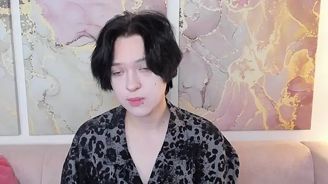 Snapshot of fiamoory chatting on 10.04.25 fiamoory online show from 10.04.25