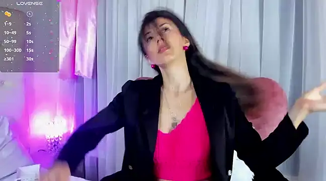 Snapshot of _jade_white_ chatting on 01.14.25 jade white online show from 01.14.25