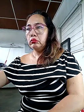 anniecoopeer online show from 03.04.25