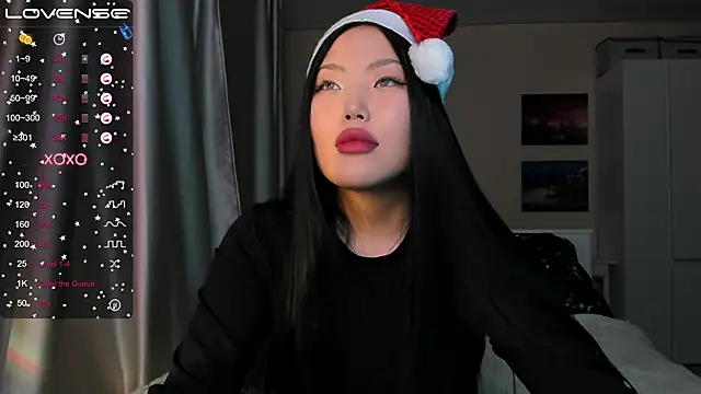 Snapshot of uko_sa chatting on 12.25.24 uko sa online show from 12.25.24