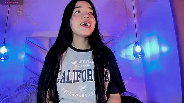 AuroraFiore online show from 02.22.25