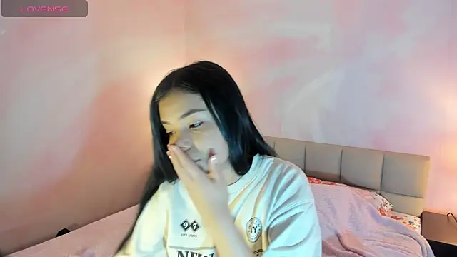 AuroraFiore online show from 03.15.25