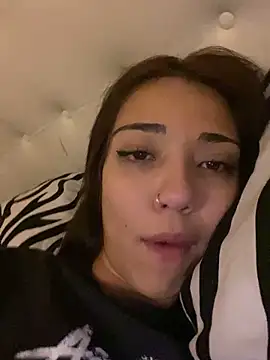 Snapshot of kittyprettybby chatting on 10.31.25 kittyprettybby online show from 10.31.25