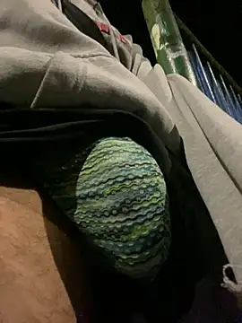 Snapshot of dantedesirexx chatting on 02.18.25 dantedesirexx online show from 02.18.25