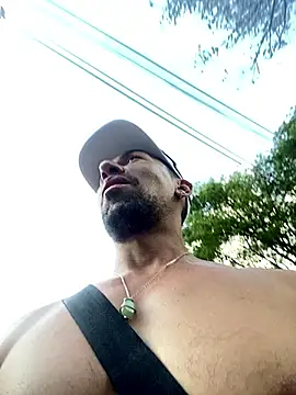 Snapshot of dantedesirexx chatting on 02.22.25 dantedesirexx online show from 02.22.25