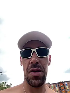 Snapshot of dantedesirexx chatting on 03.01.25 dantedesirexx online show from 03.01.25