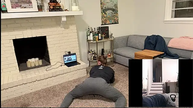 Snapshot of DaddydayDrinkzz chatting on 12.02.24 DaddydayDrinkzz online show from 12.02.24