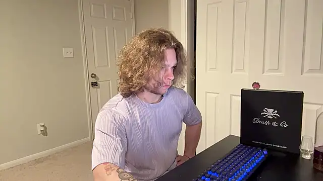 Snapshot of DaddydayDrinkzz chatting on 03.12.25 DaddydayDrinkzz online show from 03.12.25