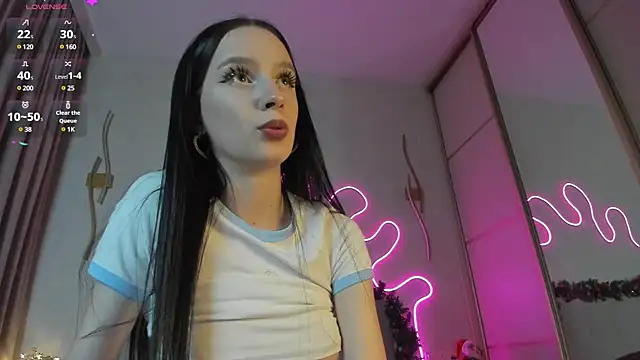 Snapshot of flora_off chatting on 01.18.25 flora off online show from 01.18.25