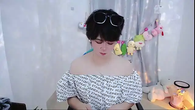 Fan ting online show from 11.06.25