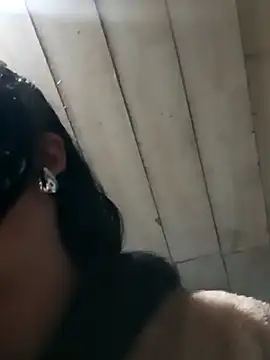 Elvishcassie  online show from 03.12.25