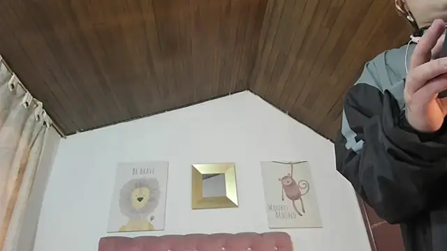 CelessteRedds online show from 11.05.25