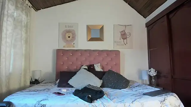 CelessteRedds online show from 11.27.25