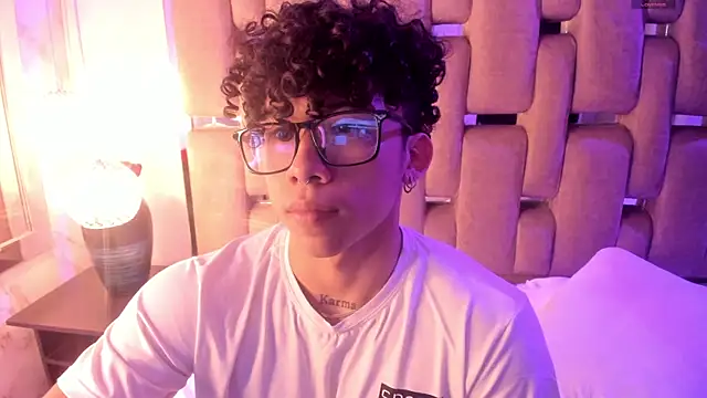 AkazaBoy  online show from 11.15.25