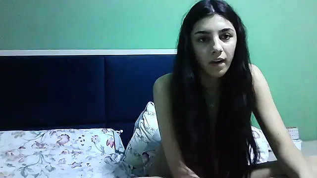 Snapshot of Ahotkittyxxx chatting on 12.20.24 Ahotkittyxxx online show from 12.20.24